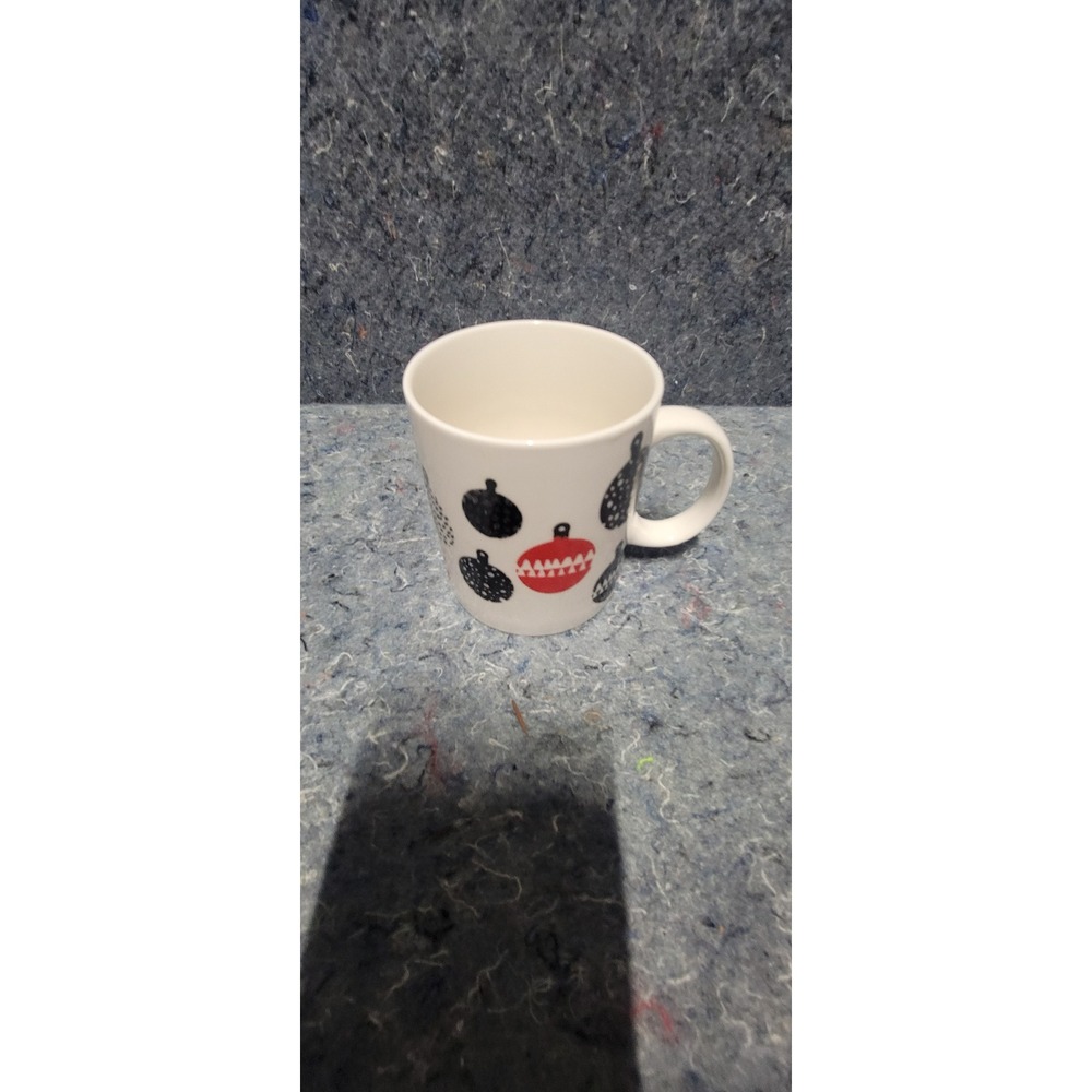 Starbucks Vintage 2016‎ Christmas Black & Red Balls 12fl oz